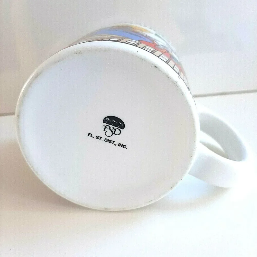 Looney Tunes  I LOVE GRANDMA Six Flags Coffee Mug Cup Bugs Taz Tweety